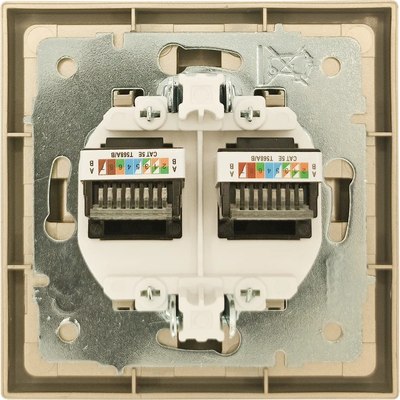 Розетка Lezard Zima 704-3688-141