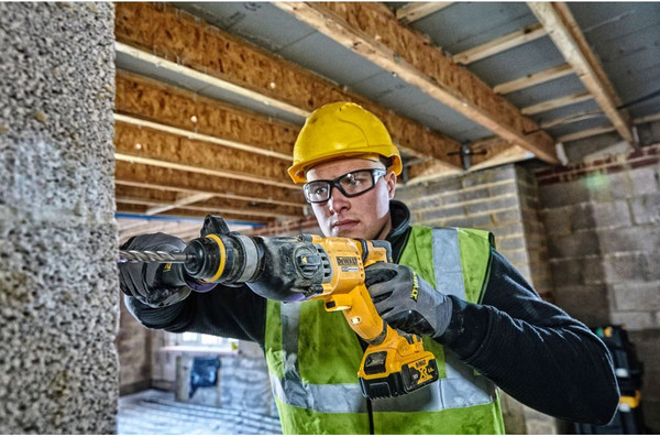 Профессиональный перфоратор DeWalt DCH263P1