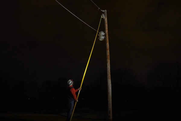 Фонарь Milwaukee L4 HSL-301 (4933493968)