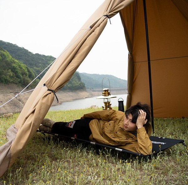 Раскладушка туристическая Naturehike XJC05 / NH20JJ001-BL