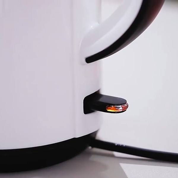 Электрочайник Sonifer SF-2091 (белый)