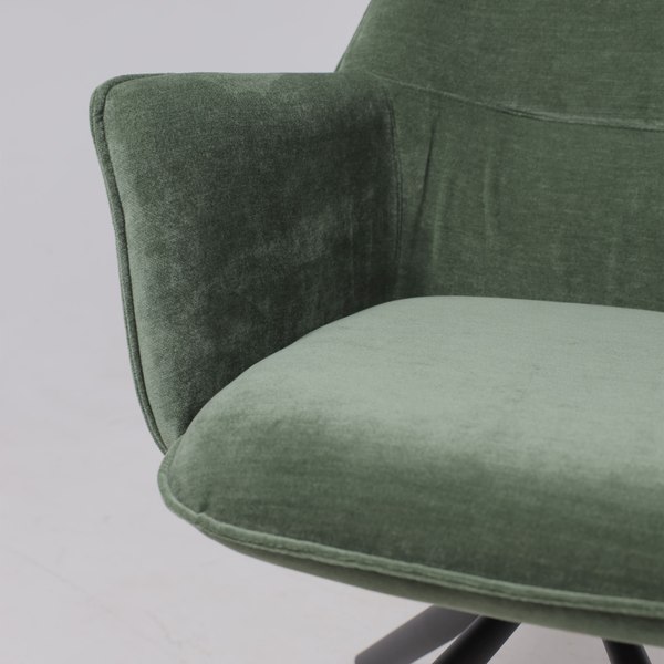 Кресло мягкое AksHome Graff поворотное