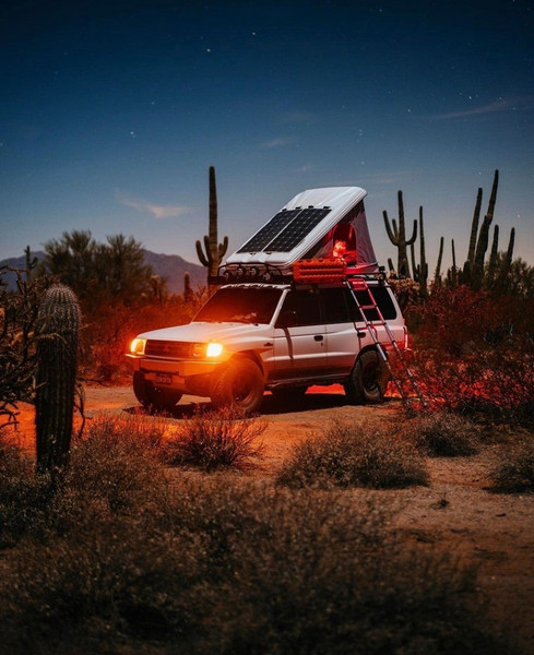 Палатка на крышу автомобиля Риф Hard RT05-125 / RIFRT051258010W (белый/светло-серый)