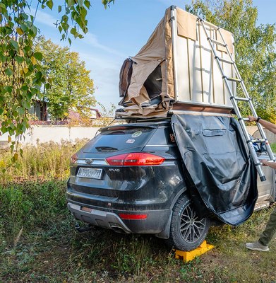 Палатка на крышу автомобиля Риф Soft RT01-140 / RIFRT011406090W (песочный/черный)