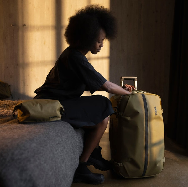 Чемодан на колесах Thule Aion Wheeled Duffel TAWD170BLK / 3205226