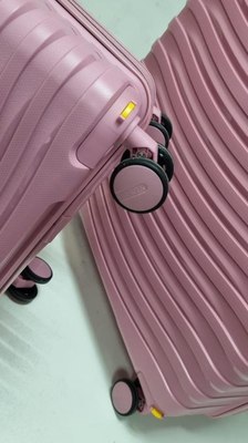 Чемодан на колесах Mironpan 11184