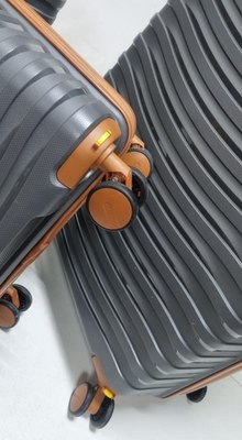 Чемодан на колесах Mironpan 11184