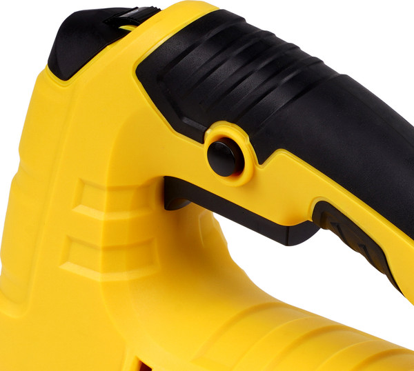 Электролобзик Kolner KJS 700V