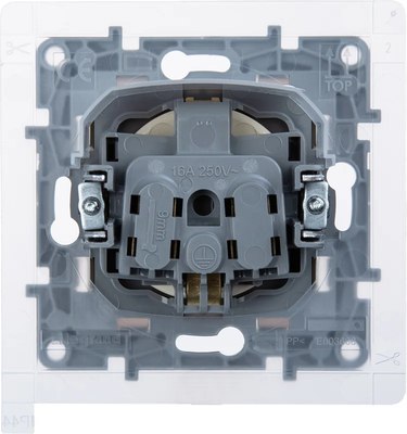 Розетка Legrand Etika 672326