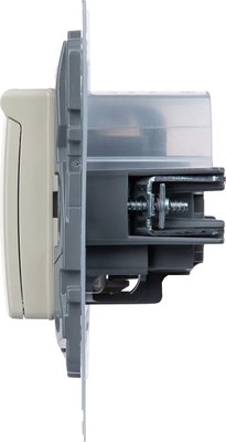 Розетка Legrand Etika 672326