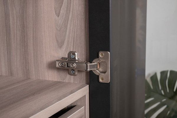 Шкаф-пенал с витриной Mobi Роквуд 16.322.04