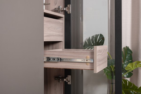 Шкаф-пенал с витриной Mobi Роквуд 16.322.04