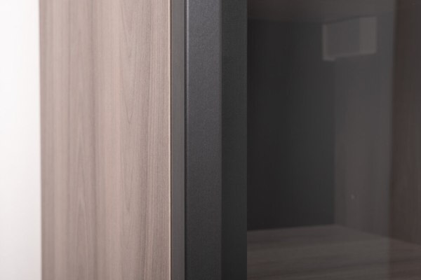 Шкаф с витриной Mobi Роквуд навесной 16.322.02