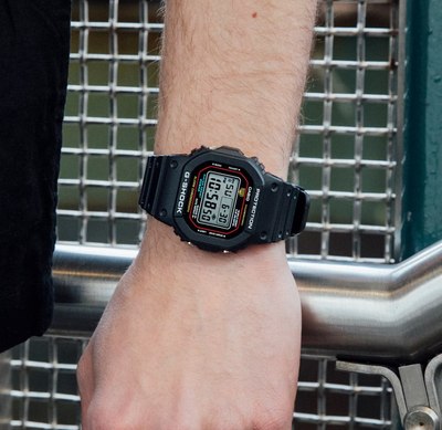 Часы наручные мужские Casio DW-5600RL-1E