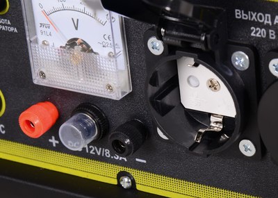 Инверторный генератор Huter DN А4,4i (64/10/24)