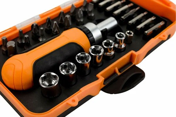 Универсальный набор инструментов Park 8607