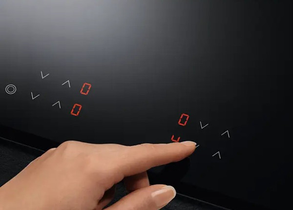 Индукционная варочная панель AEG HK624000XB