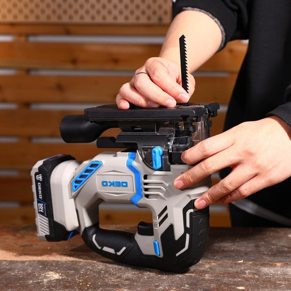 Электролобзик Deko DKJS20 PRO / 083-1125