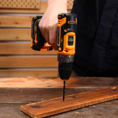 Аккумуляторная дрель-шуруповерт Deko Banger 20V ONE+ / 083-1109