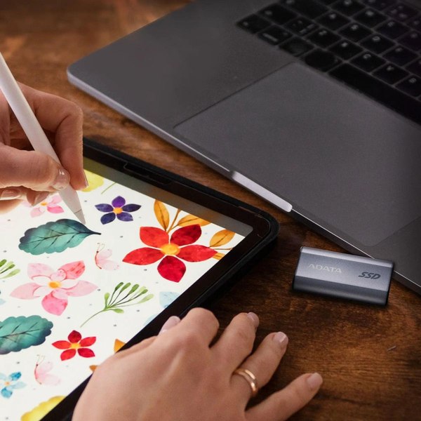 Внешний жесткий диск A-data SC750 2TB (SC750-2000G-CCBK)