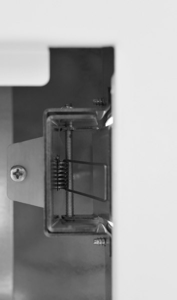 Вытяжка скрытая Zugel ZHI521W