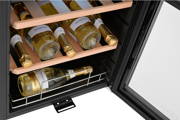 Винный шкаф Zugel ZCWF331DB