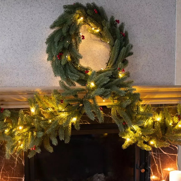 Гирлянда еловая Neon-Night Еловый шлейф с ягодами 307-113