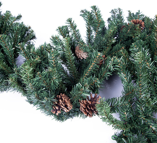 Гирлянда еловая Neon-Night С шишками 307-221