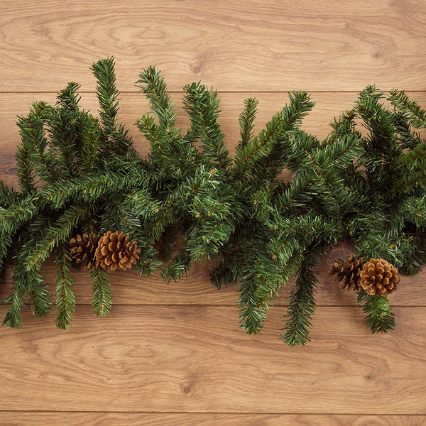 Гирлянда еловая Neon-Night С шишками 307-221