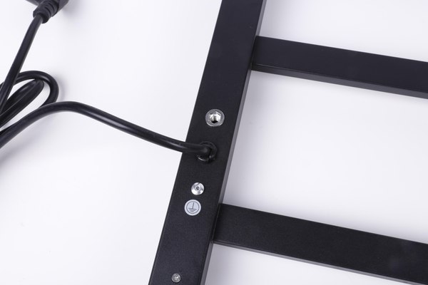 Полотенцесушитель электрический Saniteco LD0103