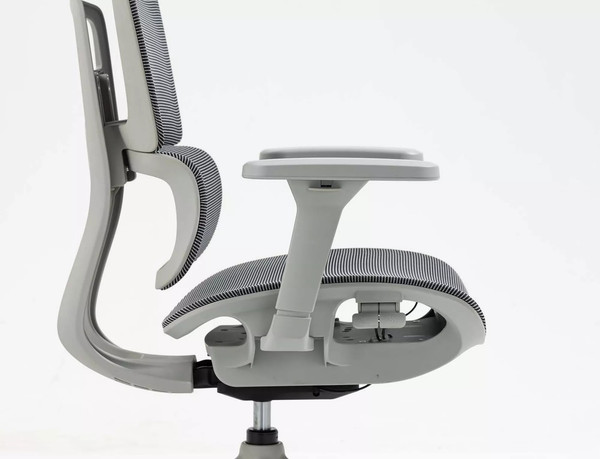 Кресло офисное Signal Winner