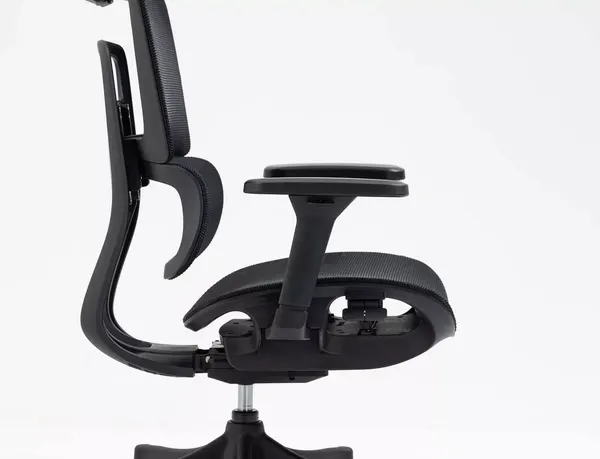 Кресло офисное Signal Winner