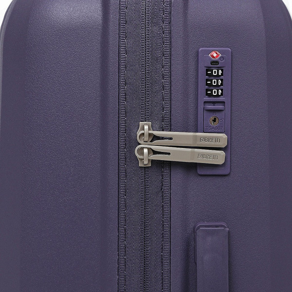 Чемодан на колесах Fabretti FT2125-24-10