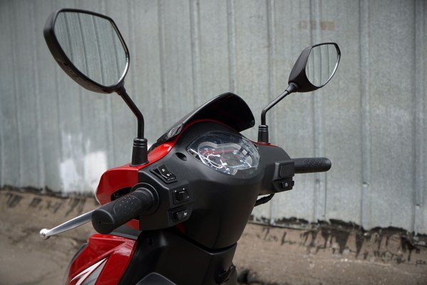 Скутер SYM Symphony SR 125 / AZ12W1-T_R-010CA