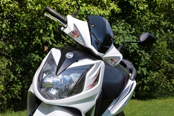 Скутер SYM Symphony SR 125 / AZ12W1-T_WH-006