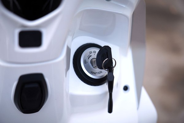 Скутер SYM Symphony ST 200 / XL20W1-EU-WE-WH-8028P