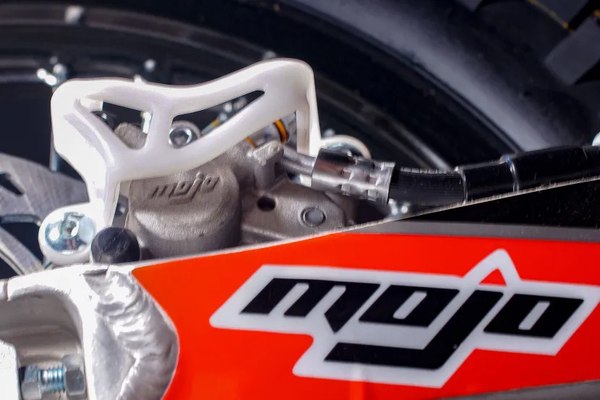 Мотоцикл BSE T7 Flash ZS174-5А / B0T7NE015HRH2