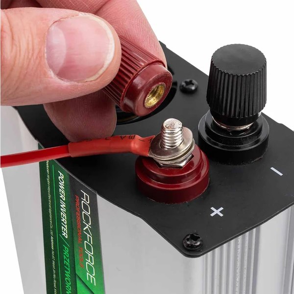 Автомобильный инвертор RockForce RF-JBHI-300