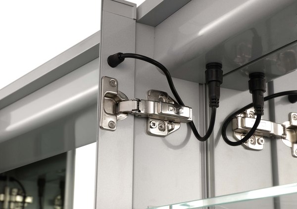 Шкаф с зеркалом для ванной Aquatek AQ7609-MLC