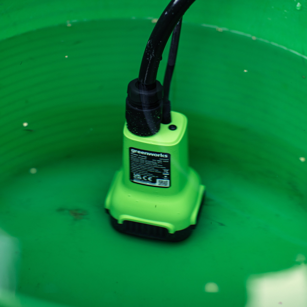 Садовый насос Greenworks G24SWP 24V / 3401007UB