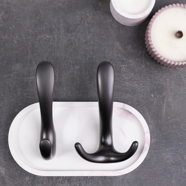 Крючок для одежды AKS Roma двухрожковый