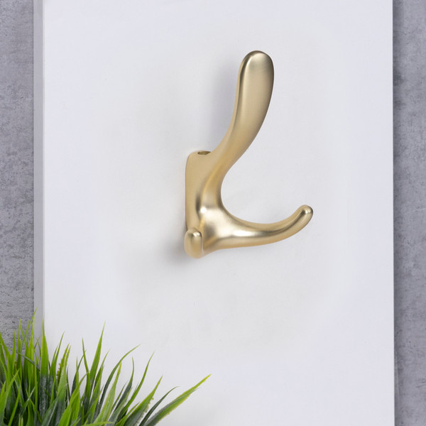 Крючок для одежды AKS Roma трехрожковый