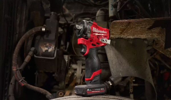 Аккумуляторный гайковерт Milwaukee M12 FCIWF12G3-0 FUEL (4933493454)