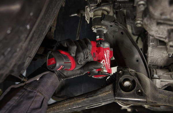 Аккумуляторный гайковерт Milwaukee M12 FCIWF38G3-0 FUEL (4933493451)