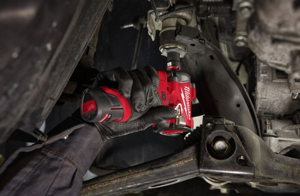 Аккумуляторный гайковерт Milwaukee M12 FCIWF38G3-502X FUEL (4933493452)