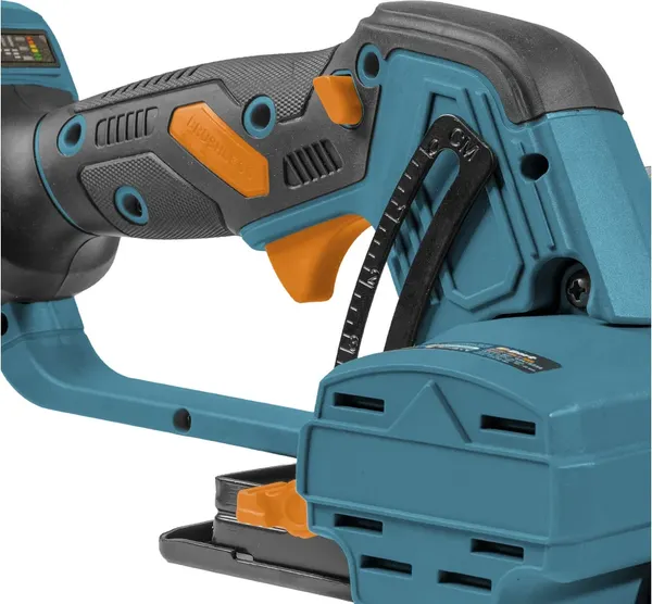 Дисковая пила Bort BHK-18Li-125 Solo (93418354)