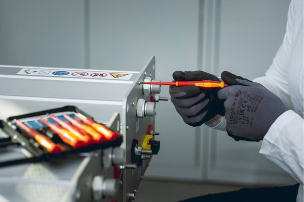 Набор отверток Hoegert 1000 V / HT1S987