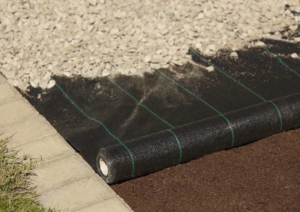 Укрывной материал GreenTerra Агроткань UV 130 г/м2 4.2x100м