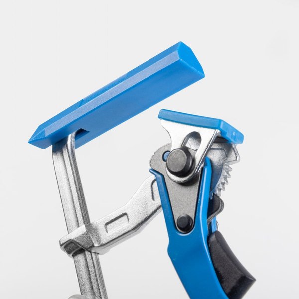 Струбцина Hoegert 200мм / HT3B942