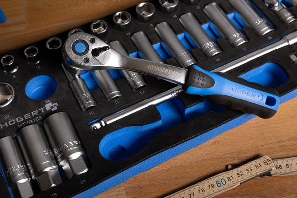 Универсальный набор инструментов Hoegert HT7G165